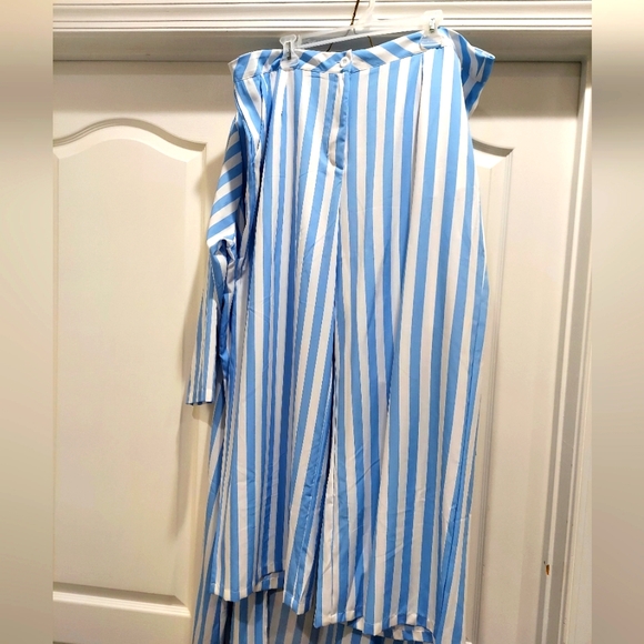 Blue/White pant and duster set - Picture 2 of 5